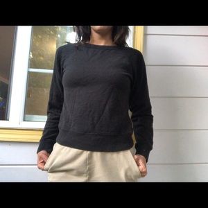Everlane black crew neck sweatshirt